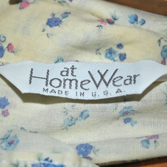 Vintage Sears Robe Size Medium Floral Print Retro Mod Housecoat Snap Front - Picture 5 of 11